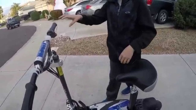 Handlebars on the Uberscoot 1000w 36v Best Selling Adult Electric Scooter